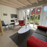 Smutje Modern Retreat Дом отдыха *